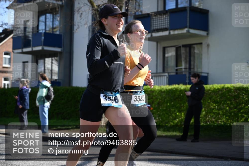 12.04.2026 - 45. Internationalen Wilhelmsburger Insellauf J. Mangold http://msf.ph/oto/9463885 12.04.2026 10:54:18 Ziel 3724, 2399, 3580, 3596, 4131, 2569, 4389, 4390, 2701, 4687, 3818, 3818, 4711, 2088, 5660, 5317 meine-sportfotos.de