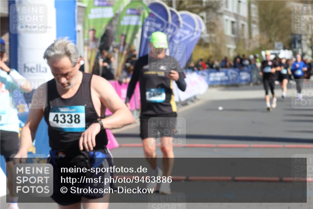 12.04.2026 - 45. Internationalen Wilhelmsburger Insellauf Strokosch-Dieckow http://msf.ph/oto/9463886 12.04.2026 10:54:16 Ziel 4338, 5406 meine-sportfotos.de