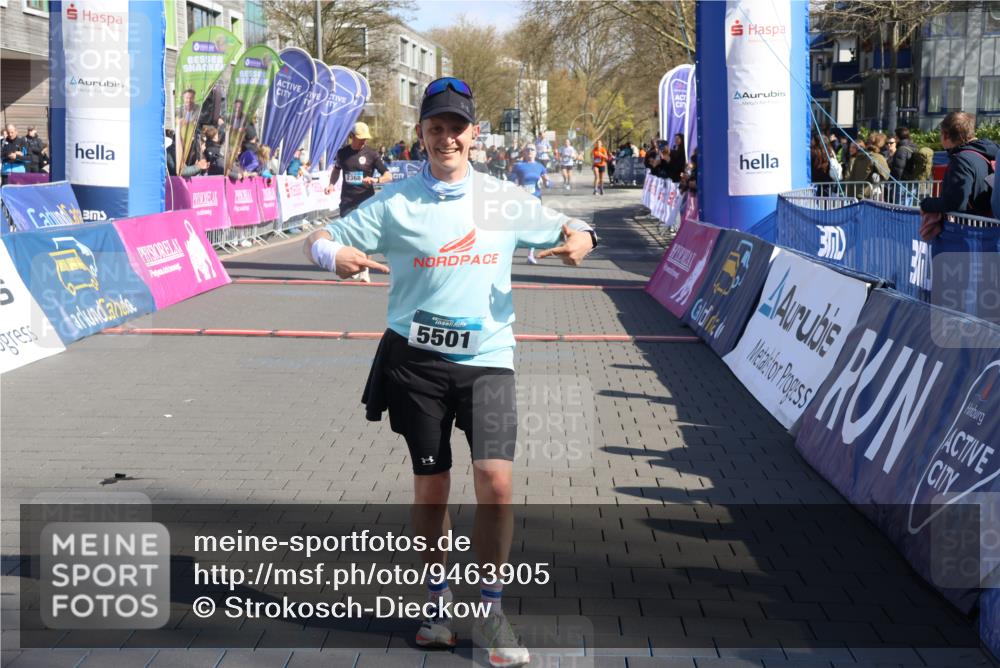 12.04.2026 - 45. Internationalen Wilhelmsburger Insellauf Strokosch-Dieckow http://msf.ph/oto/9463905 12.04.2026 10:54:20 Ziel 2368, 5347, 3399 meine-sportfotos.de