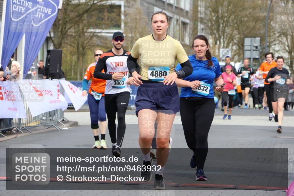 12.04.2026 - 45. Internationalen Wilhelmsburger Insellauf Strokosch-Dieckow http://msf.ph/oto/9463932 12.04.2026 13:16:08 Ziel 5675, 4616, 4880, 2832, 3803, 3801 meine-sportfotos.de