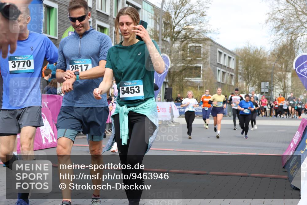 12.04.2026 - 45. Internationalen Wilhelmsburger Insellauf Strokosch-Dieckow http://msf.ph/oto/9463946 12.04.2026 13:16:05 Ziel 5453, 4942, 4964, 5675, 4616, 4880, 2832 meine-sportfotos.de