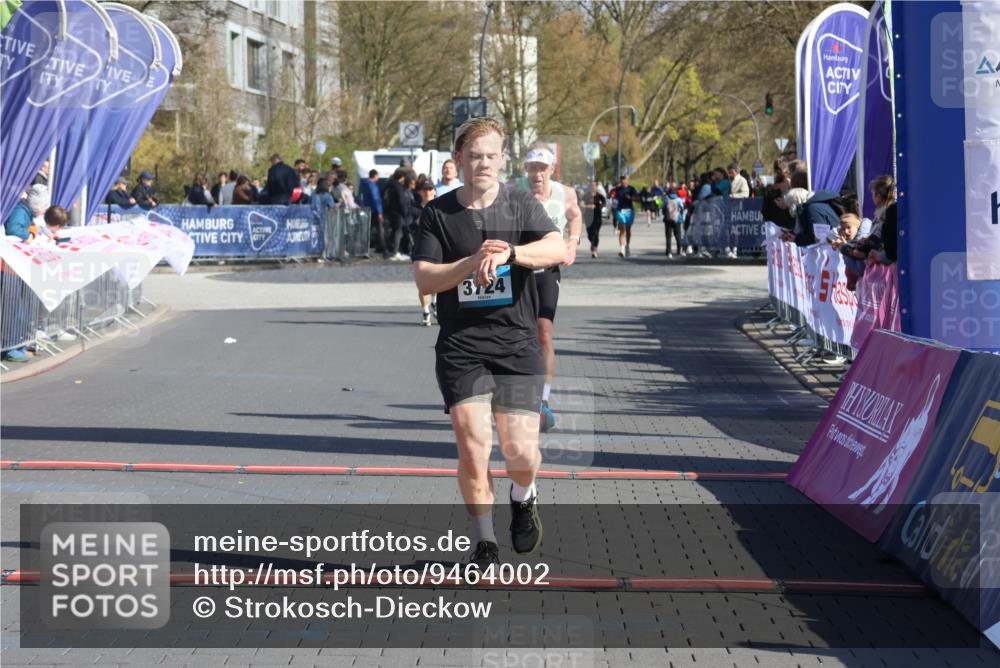12.04.2026 - 45. Internationalen Wilhelmsburger Insellauf Strokosch-Dieckow http://msf.ph/oto/9464002 12.04.2026 10:54:37 Ziel 3724, 2399 meine-sportfotos.de