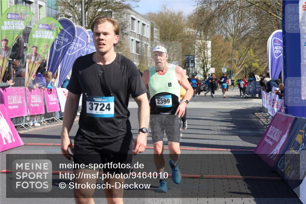12.04.2026 - 45. Internationalen Wilhelmsburger Insellauf Strokosch-Dieckow http://msf.ph/oto/9464010 12.04.2026 10:54:40 Ziel 3724, 2399, 3580, 3596, 4131 meine-sportfotos.de