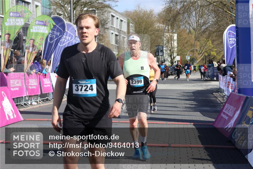 12.04.2026 - 45. Internationalen Wilhelmsburger Insellauf Strokosch-Dieckow http://msf.ph/oto/9464013 12.04.2026 10:54:40 Ziel 3724, 2399, 3580, 3596, 4131 meine-sportfotos.de