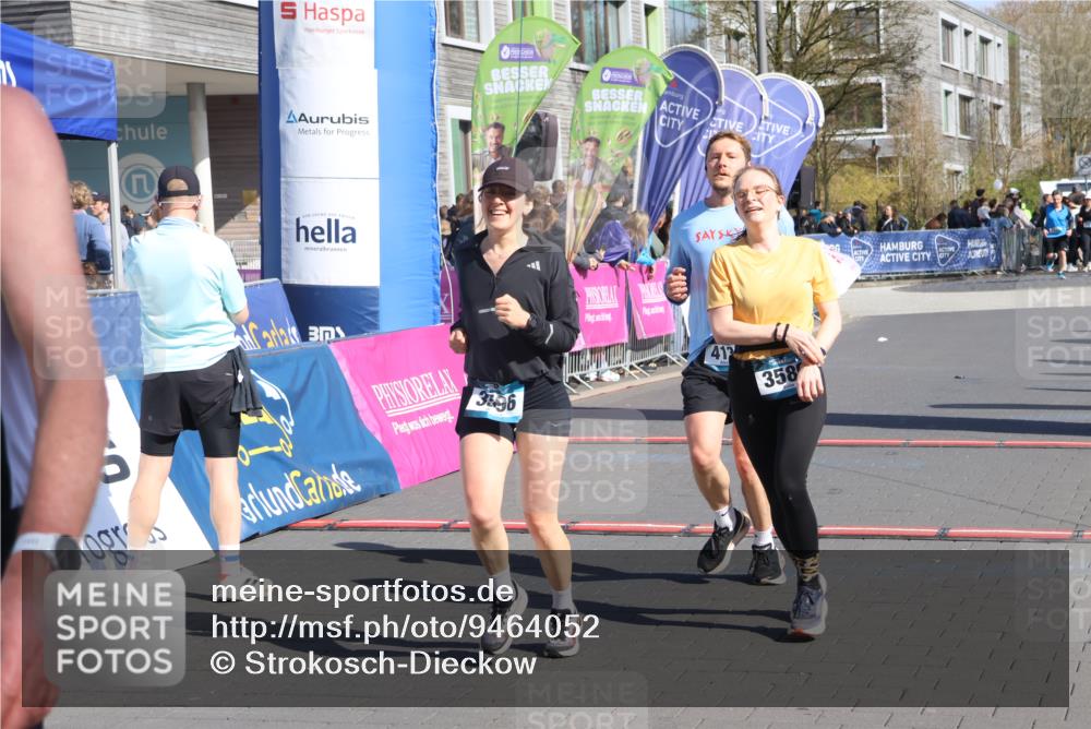 12.04.2026 - 45. Internationalen Wilhelmsburger Insellauf Strokosch-Dieckow http://msf.ph/oto/9464052 12.04.2026 10:54:44 Ziel 3580, 3596, 4131 meine-sportfotos.de