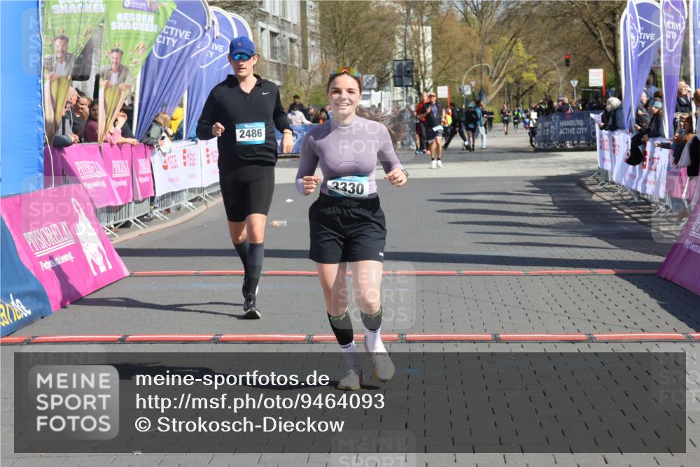 12.04.2026 - 45. Internationalen Wilhelmsburger Insellauf Strokosch-Dieckow http://msf.ph/oto/9464093 12.04.2026 11:14:24 Ziel 3330, 2486 meine-sportfotos.de