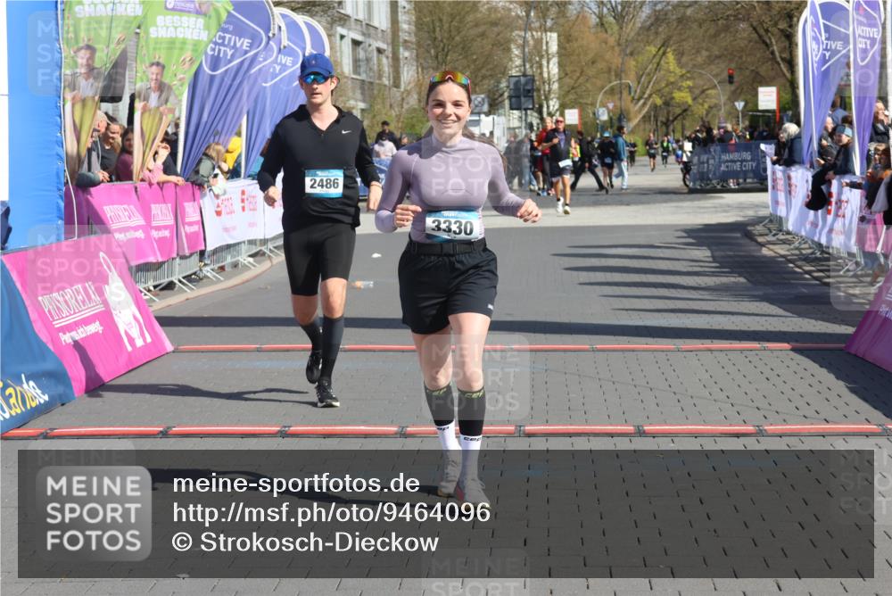 12.04.2026 - 45. Internationalen Wilhelmsburger Insellauf Strokosch-Dieckow http://msf.ph/oto/9464096 12.04.2026 11:14:24 Ziel 3330, 2486 meine-sportfotos.de