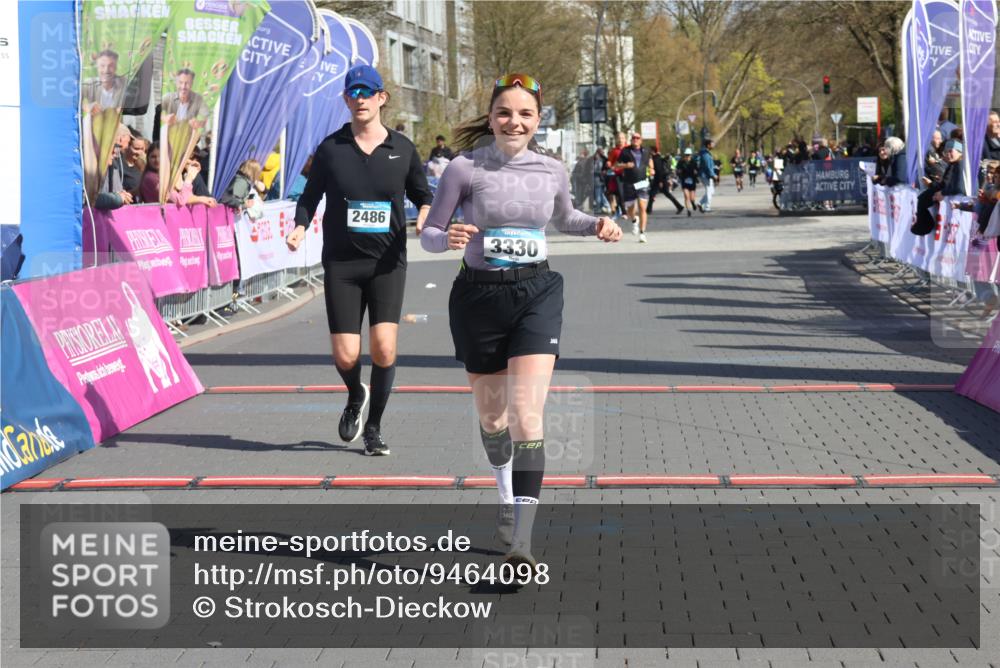 12.04.2026 - 45. Internationalen Wilhelmsburger Insellauf Strokosch-Dieckow http://msf.ph/oto/9464098 12.04.2026 11:14:24 Ziel 3330, 2486 meine-sportfotos.de