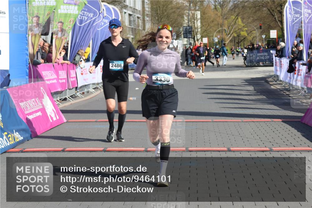 12.04.2026 - 45. Internationalen Wilhelmsburger Insellauf Strokosch-Dieckow http://msf.ph/oto/9464101 12.04.2026 11:14:24 Ziel 3330, 2486 meine-sportfotos.de