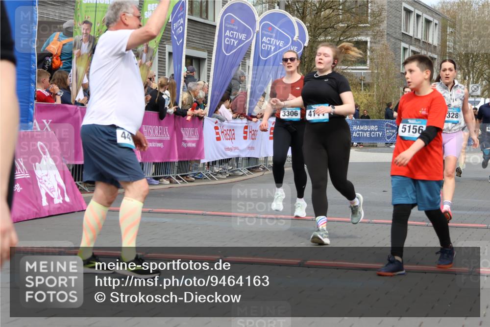 12.04.2026 - 45. Internationalen Wilhelmsburger Insellauf Strokosch-Dieckow http://msf.ph/oto/9464163 12.04.2026 13:15:17 Ziel 4418, 5156, 4111, 3306, 3328, 2772, 5348, 4837, 4838 meine-sportfotos.de