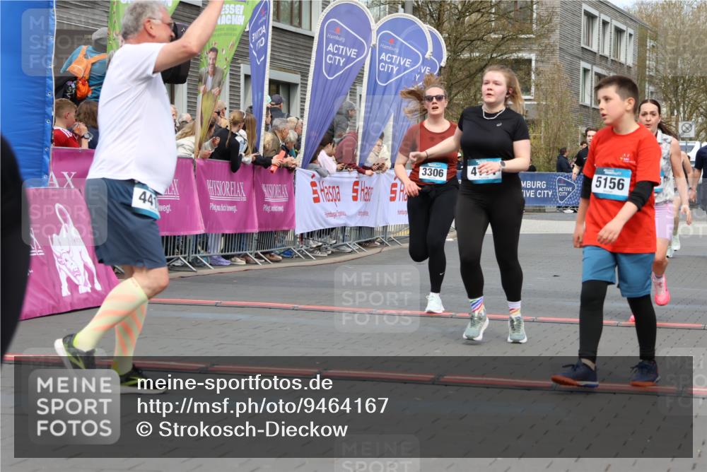 12.04.2026 - 45. Internationalen Wilhelmsburger Insellauf Strokosch-Dieckow http://msf.ph/oto/9464167 12.04.2026 13:15:17 Ziel 4418, 5156, 4111, 3306, 3328, 2772, 5348, 4837, 4838 meine-sportfotos.de