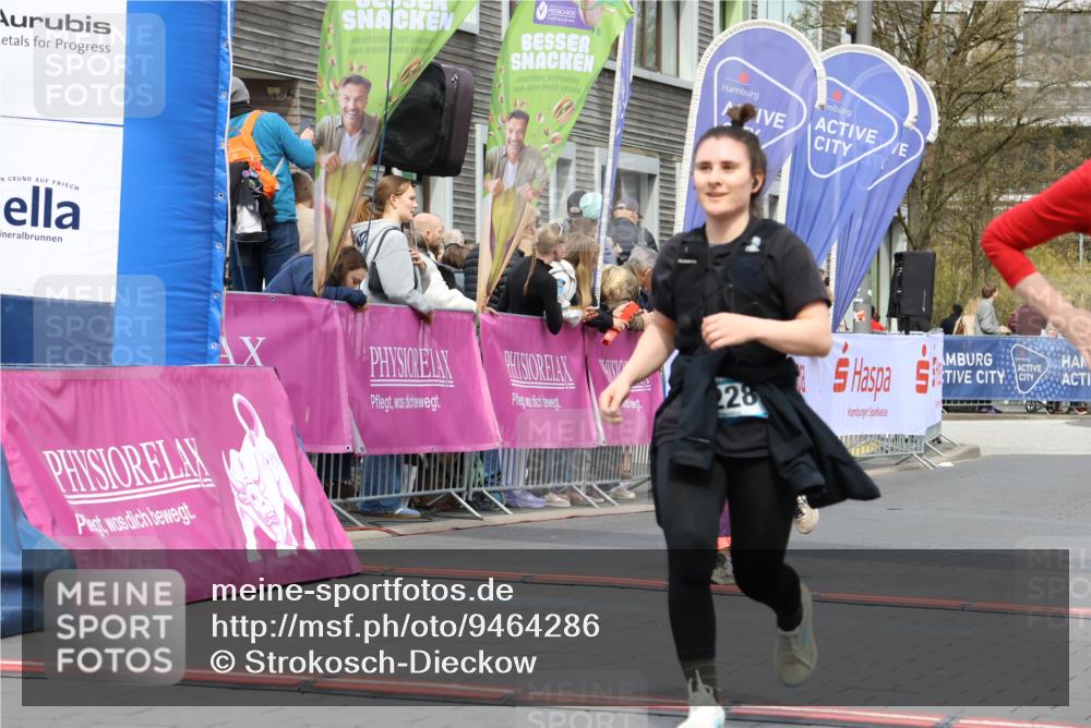 12.04.2026 - 45. Internationalen Wilhelmsburger Insellauf Strokosch-Dieckow http://msf.ph/oto/9464286 12.04.2026 13:14:49 Ziel 4228, 4573, 3360 meine-sportfotos.de