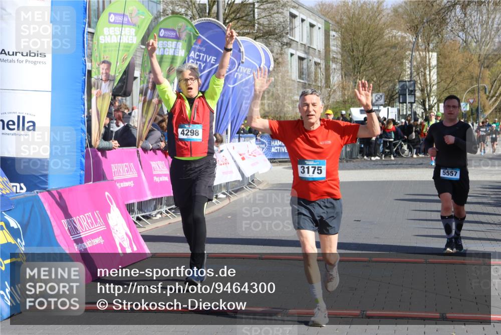 12.04.2026 - 45. Internationalen Wilhelmsburger Insellauf Strokosch-Dieckow http://msf.ph/oto/9464300 12.04.2026 10:56:06 Ziel 3175, 4298, 5557 meine-sportfotos.de