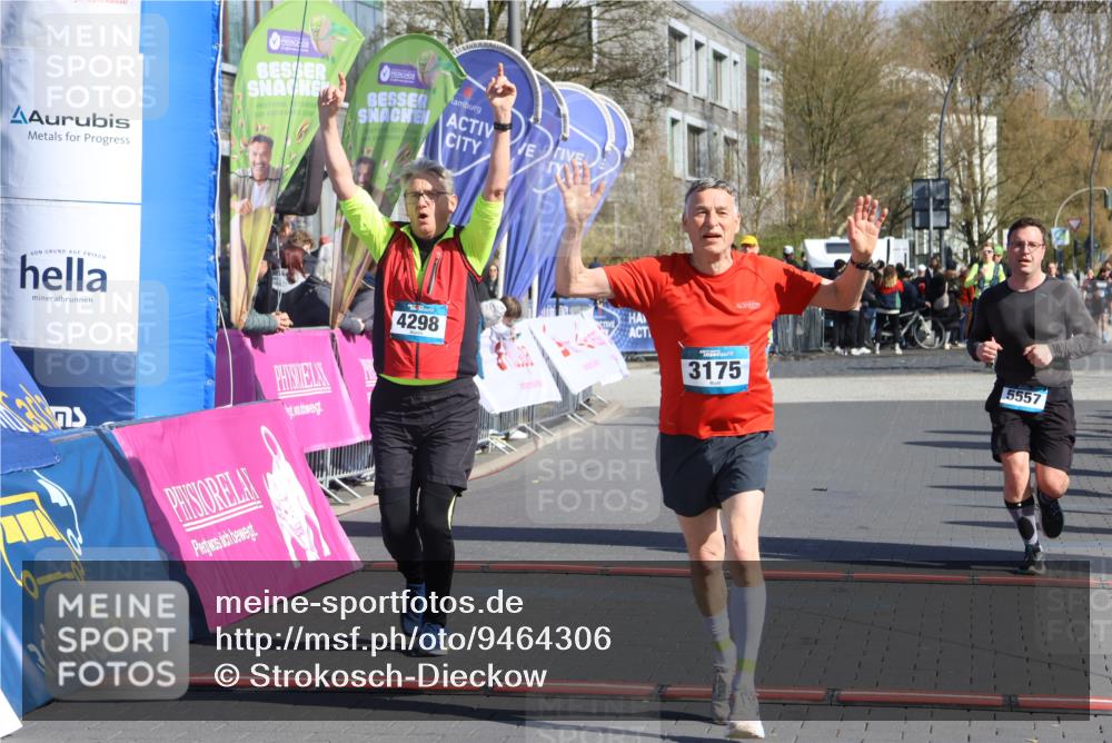 12.04.2026 - 45. Internationalen Wilhelmsburger Insellauf Strokosch-Dieckow http://msf.ph/oto/9464306 12.04.2026 10:56:06 Ziel 3175, 4298, 5557 meine-sportfotos.de