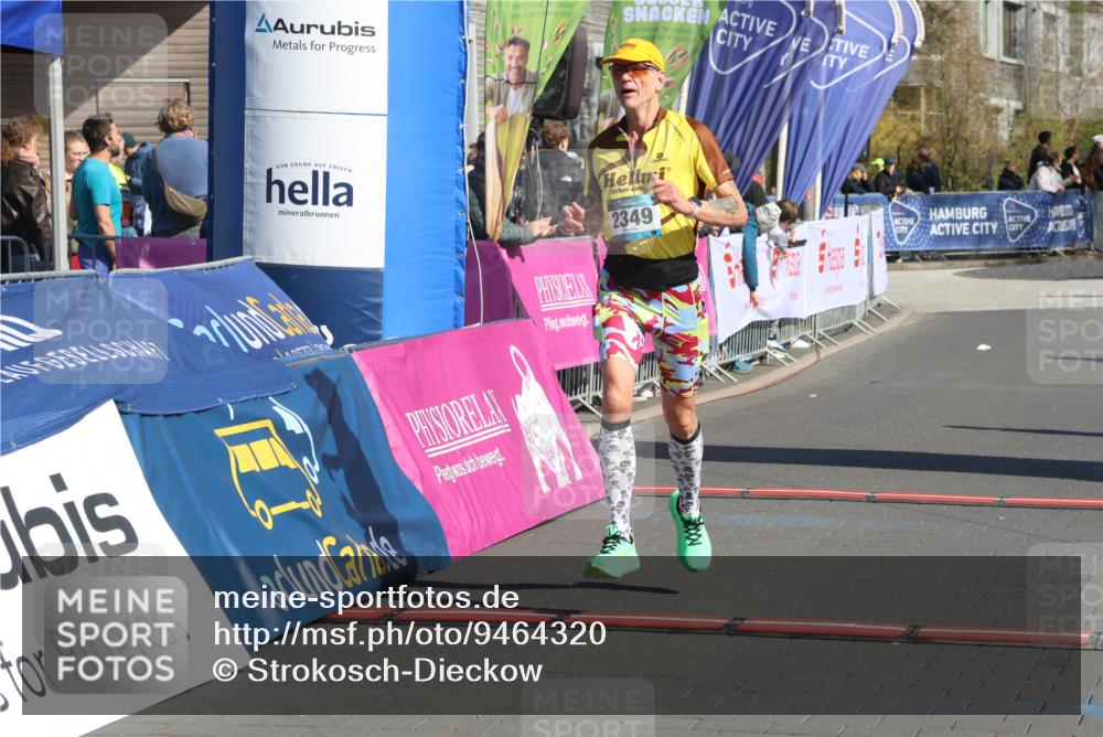 12.04.2026 - 45. Internationalen Wilhelmsburger Insellauf Strokosch-Dieckow http://msf.ph/oto/9464320 12.04.2026 10:56:12 Ziel 2349, 3118 meine-sportfotos.de