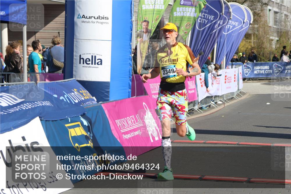 12.04.2026 - 45. Internationalen Wilhelmsburger Insellauf Strokosch-Dieckow http://msf.ph/oto/9464324 12.04.2026 10:56:13 Ziel 2349, 3118, 5822 meine-sportfotos.de