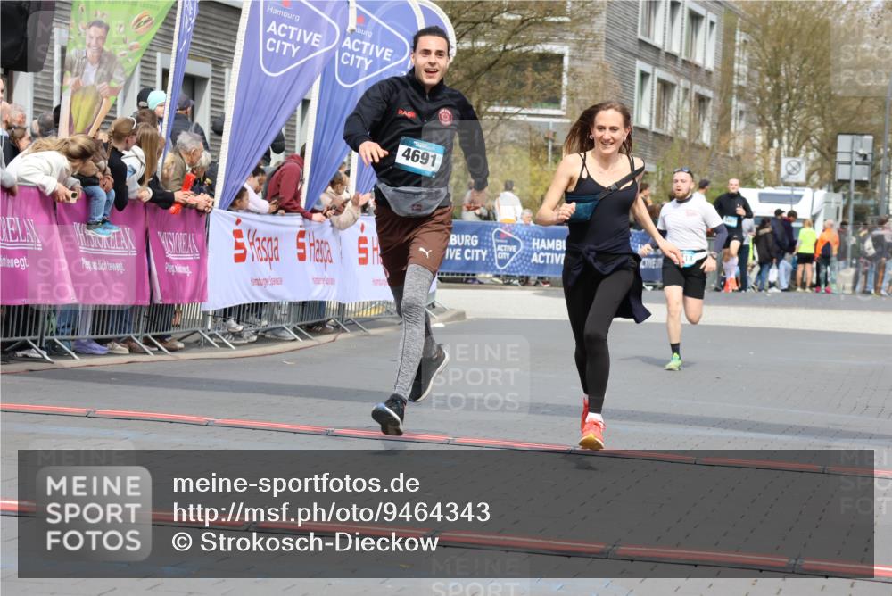 12.04.2026 - 45. Internationalen Wilhelmsburger Insellauf Strokosch-Dieckow http://msf.ph/oto/9464343 12.04.2026 13:14:32 Ziel 4716, 5318 meine-sportfotos.de
