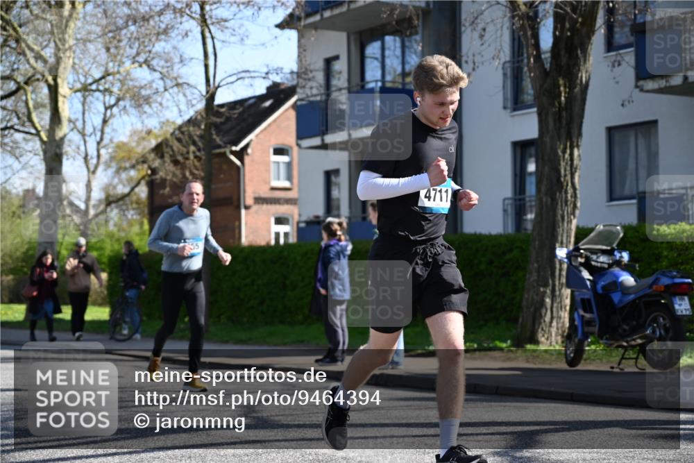 12.04.2026 - 45. Internationalen Wilhelmsburger Insellauf J. Mangold http://msf.ph/oto/9464394 12.04.2026 10:54:44 Ziel 4687, 3818, 4711, 2088, 5660, 5317, 2821, 2821, 2855, 4585, 2324, 4636, 5006, 5333, 4056, 5334, 4197, 5747, 5773, 5835, 5268, 4500 meine-sportfotos.de