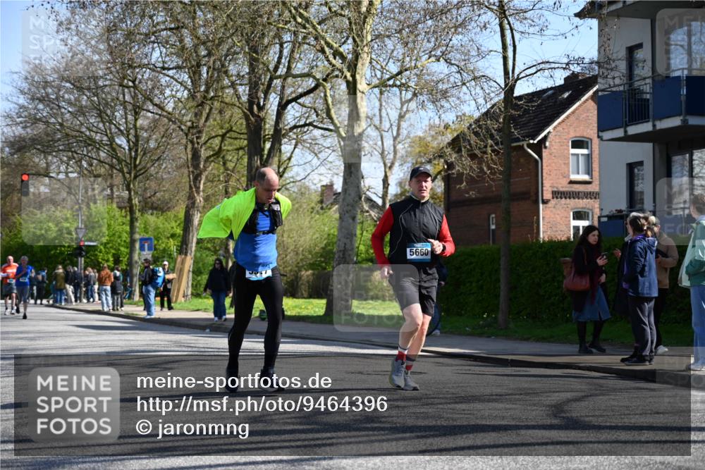 12.04.2026 - 45. Internationalen Wilhelmsburger Insellauf J. Mangold http://msf.ph/oto/9464396 12.04.2026 10:54:49 Ziel 4687, 3818, 4711, 2088, 5660, 5317, 2821, 2855, 4585, 2324, 2324, 4636, 5006, 5333, 4056, 5334, 4197, 5747, 5747, 5773, 5835, 5268, 4500 meine-sportfotos.de