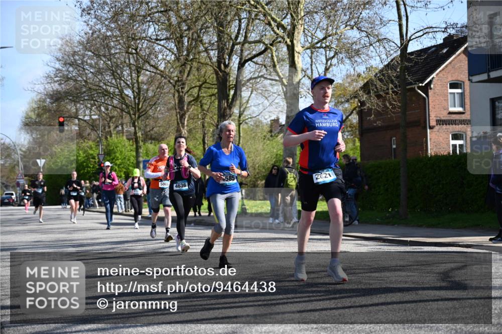 12.04.2026 - 45. Internationalen Wilhelmsburger Insellauf J. Mangold http://msf.ph/oto/9464438 12.04.2026 10:54:58 Ziel 2088, 5660, 5317, 2821, 2855, 4585, 2324, 4636, 5006, 5333, 4056, 5334, 4197, 5747, 5773, 5835, 5268, 4500, 4714 meine-sportfotos.de