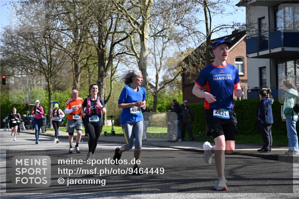12.04.2026 - 45. Internationalen Wilhelmsburger Insellauf J. Mangold http://msf.ph/oto/9464449 12.04.2026 10:54:58 Ziel 2088, 5660, 5317, 2821, 2855, 4585, 2324, 4636, 5006, 5333, 4056, 5334, 4197, 5747, 5773, 5835, 5268, 4500, 4714 meine-sportfotos.de
