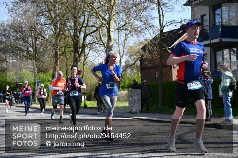 12.04.2026 - 45. Internationalen Wilhelmsburger Insellauf J. Mangold http://msf.ph/oto/9464452 12.04.2026 10:54:58 Ziel 2088, 5660, 5317, 2821, 2855, 4585, 2324, 4636, 5006, 5333, 4056, 5334, 4197, 5747, 5773, 5835, 5268, 4500, 4714 meine-sportfotos.de