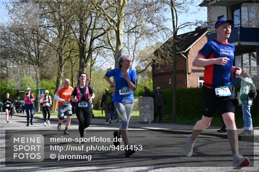 12.04.2026 - 45. Internationalen Wilhelmsburger Insellauf J. Mangold http://msf.ph/oto/9464453 12.04.2026 10:54:59 Ziel 2088, 5660, 5317, 2821, 2855, 4585, 2324, 4636, 5006, 5333, 4056, 5334, 4197, 5747, 5773, 5835, 5268, 4500, 4714 meine-sportfotos.de