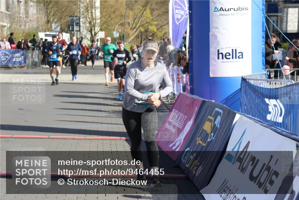 12.04.2026 - 45. Internationalen Wilhelmsburger Insellauf Strokosch-Dieckow http://msf.ph/oto/9464455 12.04.2026 10:56:28 Ziel 2921, 2808, 3916 meine-sportfotos.de