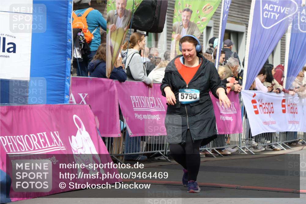 12.04.2026 - 45. Internationalen Wilhelmsburger Insellauf Strokosch-Dieckow http://msf.ph/oto/9464469 12.04.2026 13:14:27 Ziel 5790 meine-sportfotos.de