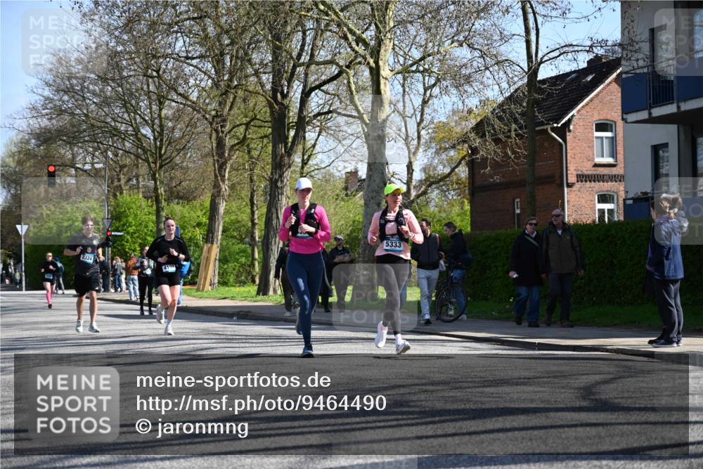 12.04.2026 - 45. Internationalen Wilhelmsburger Insellauf J. Mangold http://msf.ph/oto/9464490 12.04.2026 10:55:02 Ziel 5660, 5317, 2821, 2855, 4585, 2324, 4636, 5006, 5333, 4056, 5334, 4197, 5747, 5773, 5835, 5268, 4500, 4714, 3175, 4298 meine-sportfotos.de