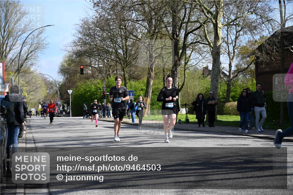 12.04.2026 - 45. Internationalen Wilhelmsburger Insellauf J. Mangold http://msf.ph/oto/9464503 12.04.2026 10:55:04 Ziel 5660, 5317, 2821, 2855, 4585, 2324, 4636, 5006, 5333, 4056, 5334, 4197, 5747, 5773, 5835, 5268, 4500, 4714, 3175, 4298, 5557 meine-sportfotos.de