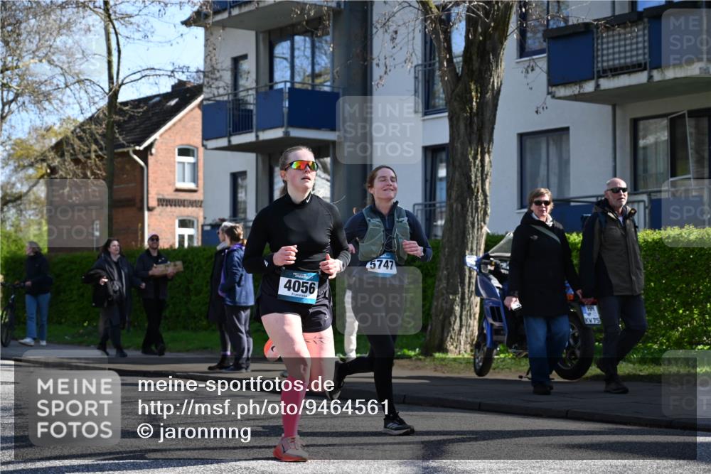 12.04.2026 - 45. Internationalen Wilhelmsburger Insellauf J. Mangold http://msf.ph/oto/9464561 12.04.2026 10:55:10 Ziel 2855, 4585, 2324, 4636, 5006, 5333, 4056, 5334, 4197, 5747, 5773, 5835, 5268, 4500, 4714, 3175, 4298, 5557, 2349 meine-sportfotos.de