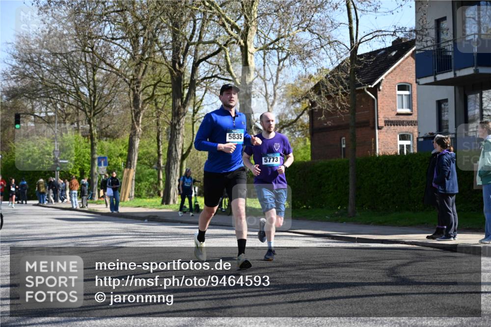 12.04.2026 - 45. Internationalen Wilhelmsburger Insellauf J. Mangold http://msf.ph/oto/9464593 12.04.2026 10:55:18 Ziel 4197, 5747, 5773, 5835, 5268, 4500, 4714, 3175, 4298, 5557, 2349, 3118, 5822, 3488, 2797, 2796 meine-sportfotos.de