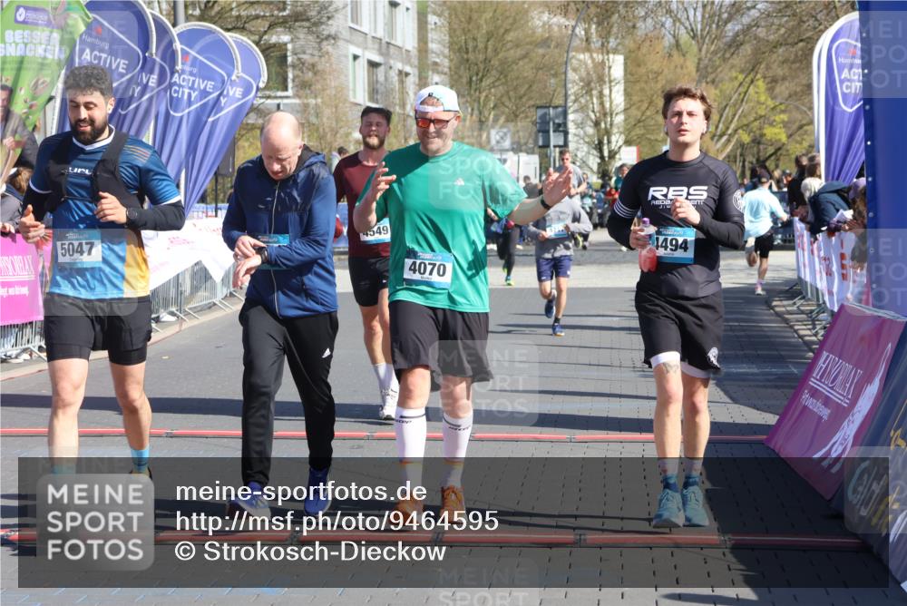 12.04.2026 - 45. Internationalen Wilhelmsburger Insellauf Strokosch-Dieckow http://msf.ph/oto/9464595 12.04.2026 10:56:37 Ziel 4494, 5047, 4070, 5771, 4549 meine-sportfotos.de