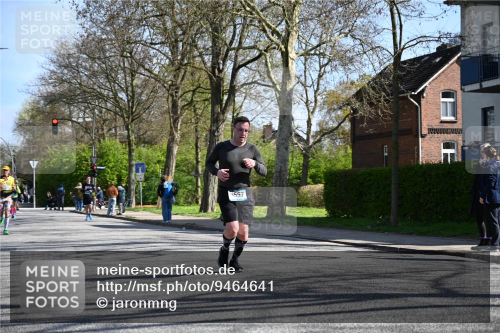 12.04.2026 - 45. Internationalen Wilhelmsburger Insellauf J. Mangold http://msf.ph/oto/9464641 12.04.2026 10:55:35 Ziel 4714, 3175, 4298, 5557, 2349, 3118, 3118, 5822, 3488, 2797, 2796, 2921, 2808, 3916, 4494, 5047, 4070, 5771, 4549 meine-sportfotos.de