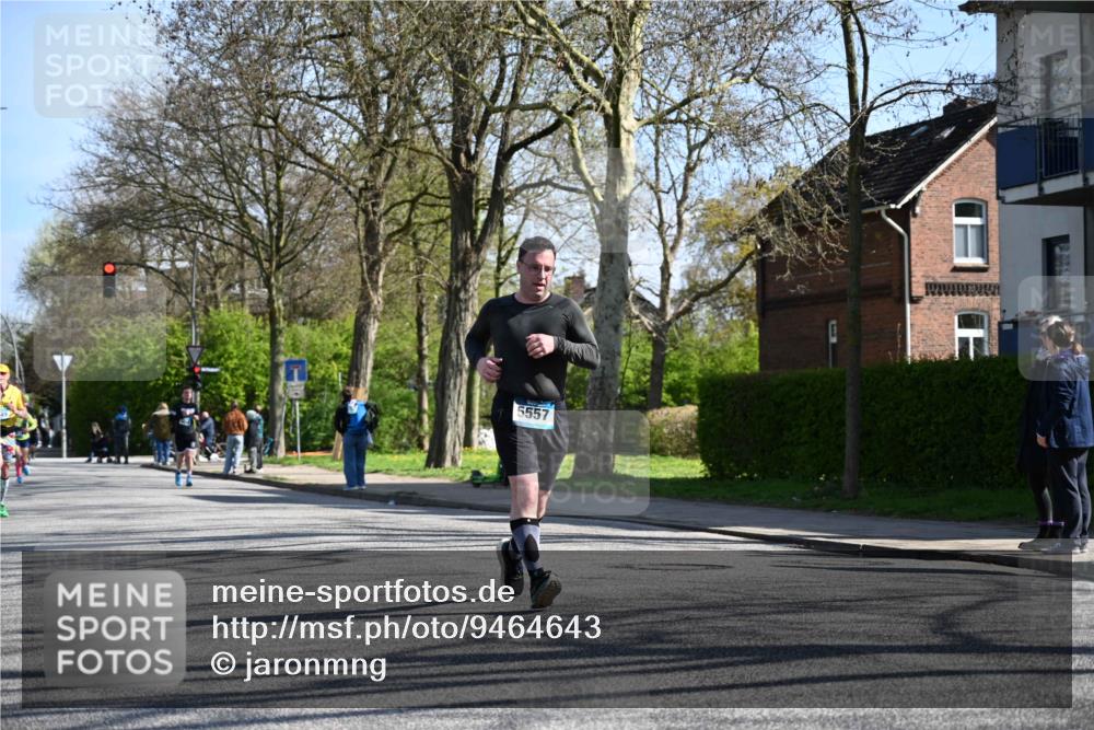 12.04.2026 - 45. Internationalen Wilhelmsburger Insellauf J. Mangold http://msf.ph/oto/9464643 12.04.2026 10:55:35 Ziel 4714, 3175, 4298, 5557, 2349, 3118, 3118, 5822, 3488, 2797, 2796, 2921, 2808, 3916, 4494, 5047, 4070, 5771, 4549 meine-sportfotos.de