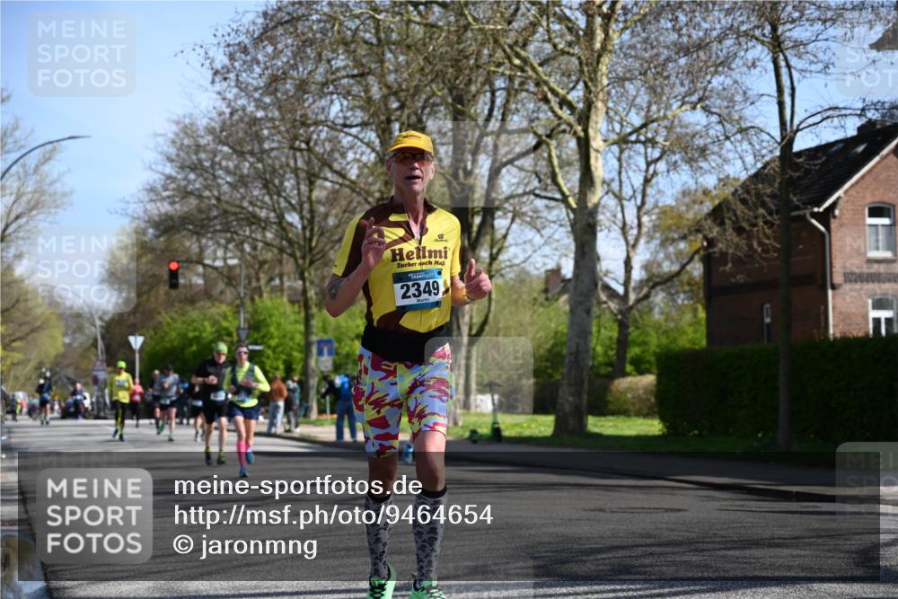 12.04.2026 - 45. Internationalen Wilhelmsburger Insellauf J. Mangold http://msf.ph/oto/9464654 12.04.2026 10:55:42 Ziel 4714, 3175, 4298, 5557, 2349, 3118, 5822, 3488, 2797, 2796, 2797, 2796, 2921, 2808, 3916, 4494, 5047, 4070, 5771, 4549, 4717, 2055 meine-sportfotos.de