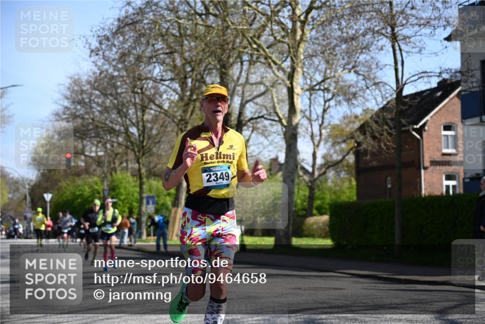 12.04.2026 - 45. Internationalen Wilhelmsburger Insellauf J. Mangold http://msf.ph/oto/9464658 12.04.2026 10:55:43 Ziel 4714, 3175, 4298, 5557, 2349, 3118, 5822, 3488, 2797, 2796, 2921, 2808, 3916, 4494, 5047, 4070, 5771, 4549, 4717, 2055 meine-sportfotos.de