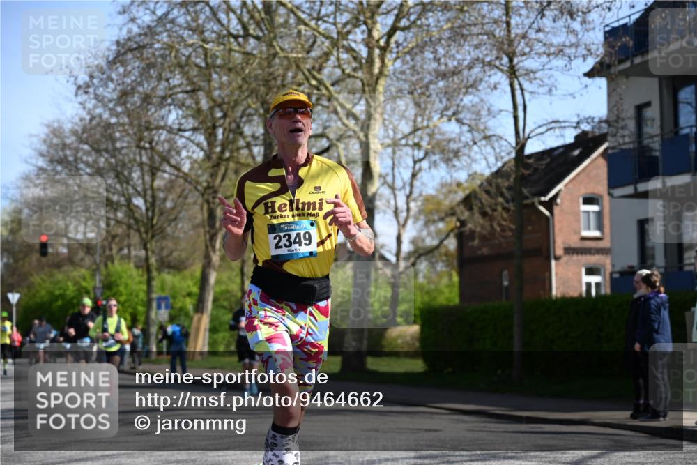 12.04.2026 - 45. Internationalen Wilhelmsburger Insellauf J. Mangold http://msf.ph/oto/9464662 12.04.2026 10:55:43 Ziel 4714, 3175, 4298, 5557, 2349, 3118, 5822, 3488, 2797, 2796, 2921, 2808, 3916, 4494, 5047, 4070, 5771, 4549, 4717, 2055 meine-sportfotos.de