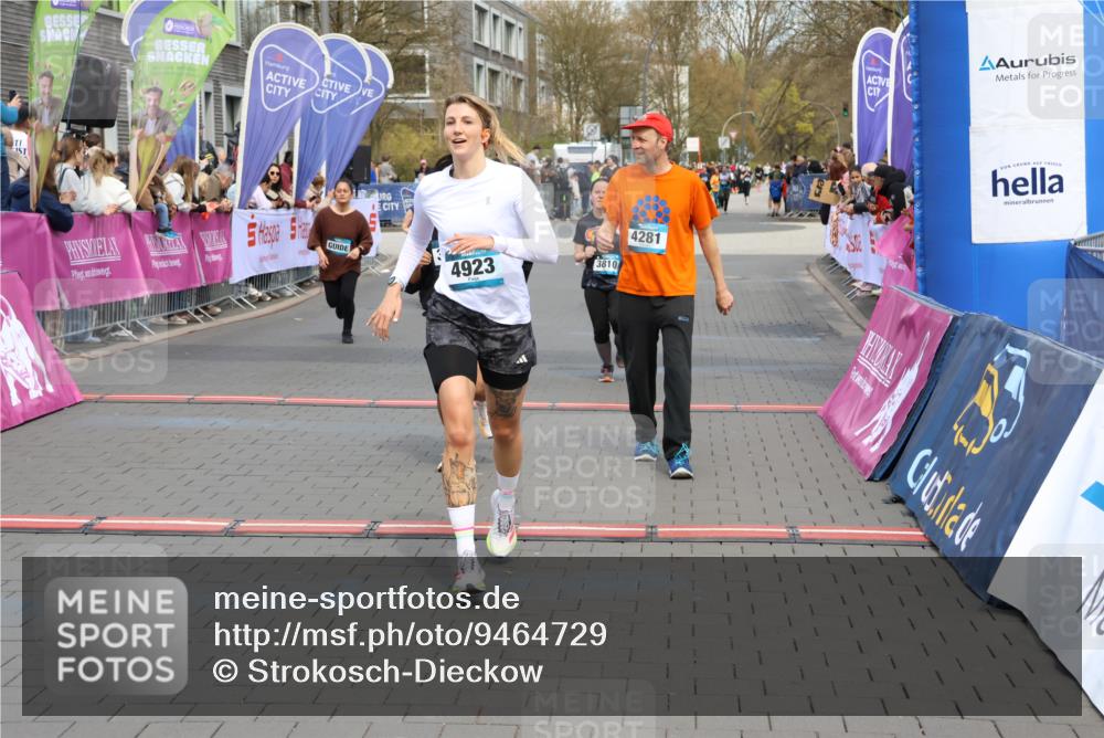 12.04.2026 - 45. Internationalen Wilhelmsburger Insellauf Strokosch-Dieckow http://msf.ph/oto/9464729 12.04.2026 13:13:58 Ziel 2080, 5819, 2064, 4923, 4281, 3984, 3810, 3268 meine-sportfotos.de
