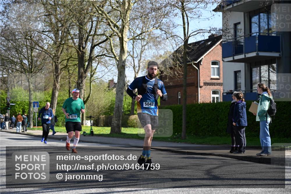 12.04.2026 - 45. Internationalen Wilhelmsburger Insellauf J. Mangold http://msf.ph/oto/9464759 12.04.2026 10:56:03 Ziel 3488, 2797, 2796, 2921, 2808, 3916, 4494, 5047, 4070, 5771, 4549, 4717, 2055, 5512, 2220, 4158, 2133, 2754, 4155, 2795, 3917, 5319, 5352, 2915, 3224, 4654 meine-sportfotos.de