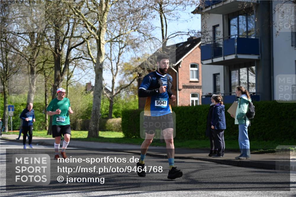 12.04.2026 - 45. Internationalen Wilhelmsburger Insellauf J. Mangold http://msf.ph/oto/9464768 12.04.2026 10:56:03 Ziel 3488, 2797, 2796, 2921, 2808, 3916, 4494, 5047, 4070, 5771, 4549, 4717, 2055, 5512, 2220, 4158, 2133, 2754, 4155, 2795, 3917, 5319, 5352, 2915, 3224, 4654 meine-sportfotos.de