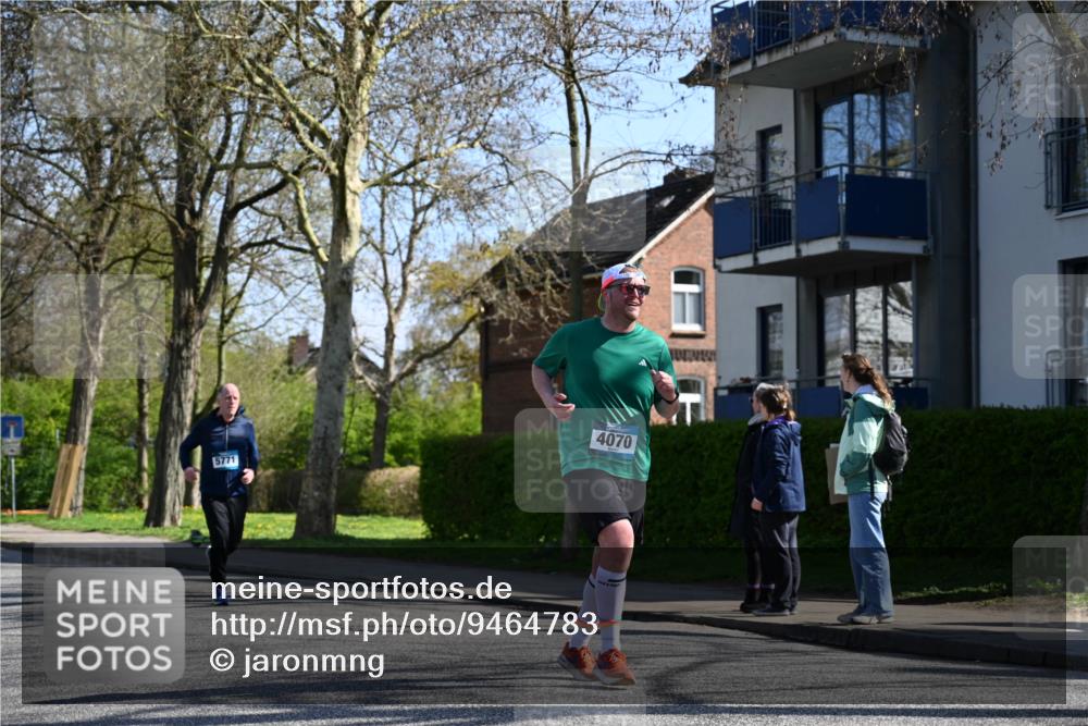 12.04.2026 - 45. Internationalen Wilhelmsburger Insellauf J. Mangold http://msf.ph/oto/9464783 12.04.2026 10:56:05 Ziel 3488, 2797, 2796, 2921, 2808, 3916, 4494, 5047, 4070, 5771, 4549, 4717, 2055, 2055, 5512, 2220, 4158, 2133, 2754, 4155, 2795, 3917, 5319, 5352, 2915, 3224, 4654 meine-sportfotos.de
