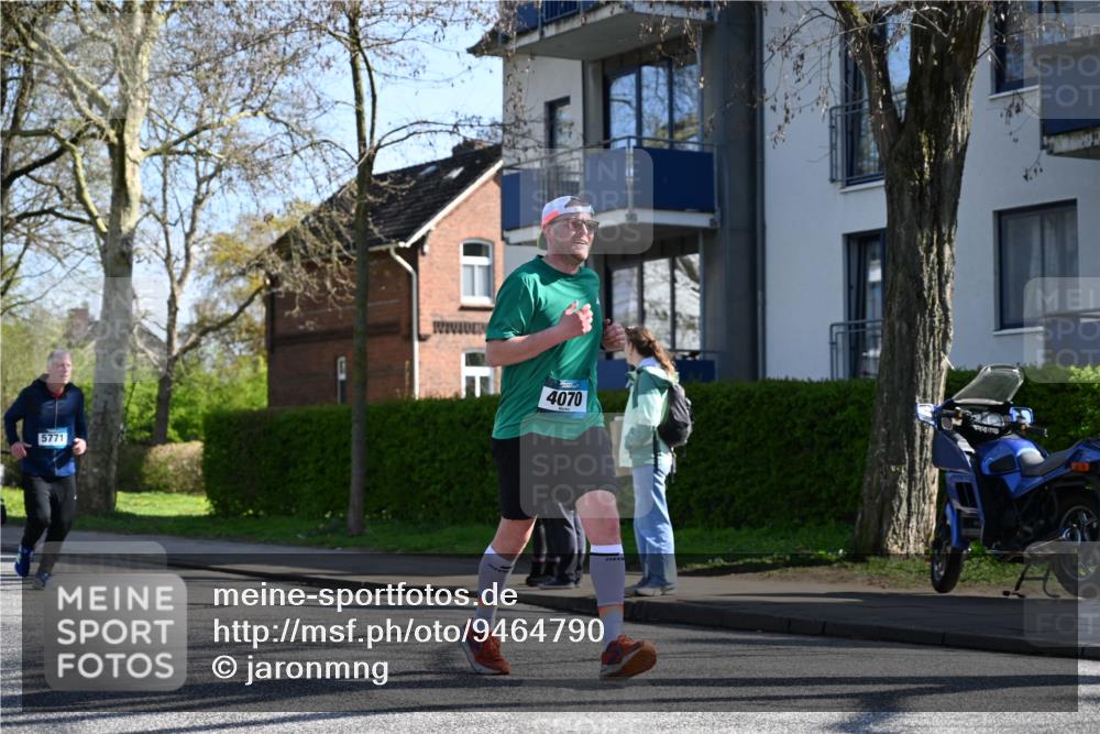 12.04.2026 - 45. Internationalen Wilhelmsburger Insellauf J. Mangold http://msf.ph/oto/9464790 12.04.2026 10:56:05 Ziel 3488, 2797, 2796, 2921, 2808, 3916, 4494, 5047, 4070, 5771, 4549, 4717, 2055, 2055, 5512, 2220, 4158, 2133, 2754, 4155, 2795, 3917, 5319, 5352, 2915, 3224, 4654 meine-sportfotos.de