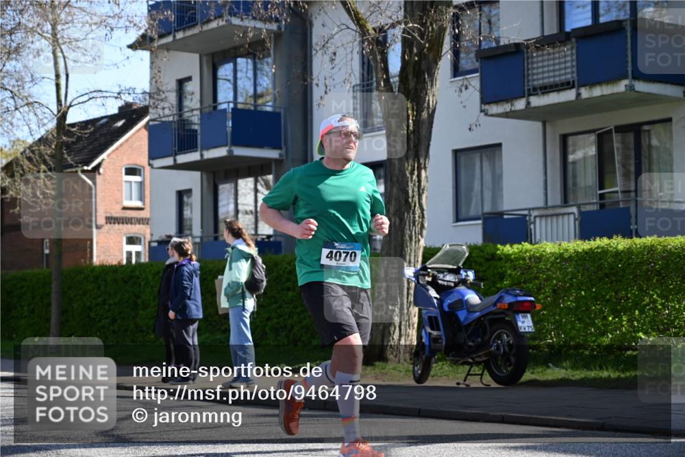 12.04.2026 - 45. Internationalen Wilhelmsburger Insellauf J. Mangold http://msf.ph/oto/9464798 12.04.2026 10:56:06 Ziel 3488, 2797, 2796, 2921, 2808, 3916, 4494, 5047, 4070, 5771, 4549, 4717, 2055, 5512, 2220, 4158, 2133, 2754, 4155, 2795, 2795, 3917, 5319, 5352, 2915, 3224, 4654 meine-sportfotos.de