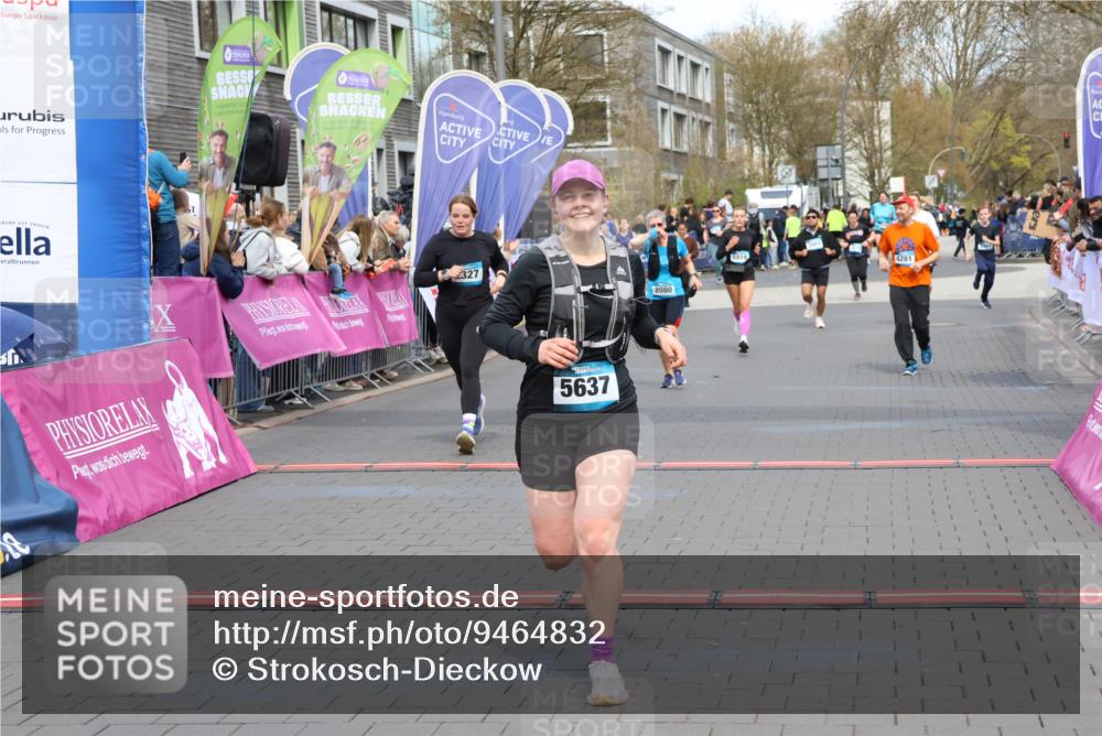 12.04.2026 - 45. Internationalen Wilhelmsburger Insellauf Strokosch-Dieckow http://msf.ph/oto/9464832 12.04.2026 13:13:52 Ziel 5637, 2080, 5819, 2064 meine-sportfotos.de