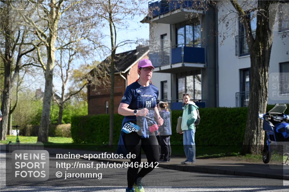 12.04.2026 - 45. Internationalen Wilhelmsburger Insellauf J. Mangold http://msf.ph/oto/9464842 12.04.2026 10:56:15 Ziel 4494, 5047, 4070, 5771, 4549, 4717, 2055, 5512, 2220, 4158, 2133, 2754, 4155, 2795, 3917, 5319, 5352, 2915, 3224, 4654, 4654, 3059, 3187, 4448, 2912, 2913 meine-sportfotos.de
