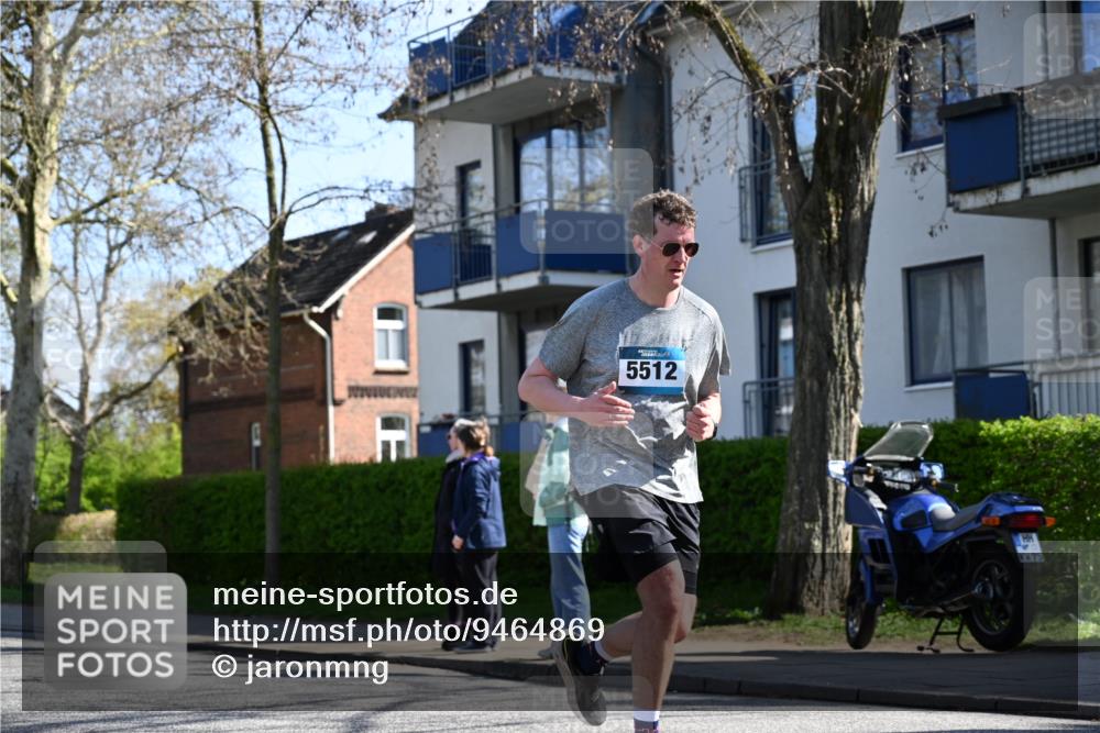 12.04.2026 - 45. Internationalen Wilhelmsburger Insellauf J. Mangold http://msf.ph/oto/9464869 12.04.2026 10:56:18 Ziel 4494, 5047, 4070, 5771, 4549, 4717, 2055, 5512, 2220, 4158, 2133, 2754, 4155, 2795, 2795, 3917, 5319, 5352, 2915, 3224, 4654, 3059, 3187, 4448, 2912, 2913 meine-sportfotos.de