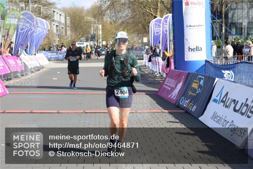 12.04.2026 - 45. Internationalen Wilhelmsburger Insellauf Strokosch-Dieckow http://msf.ph/oto/9464871 12.04.2026 11:14:42 Ziel 2404, 4982 meine-sportfotos.de