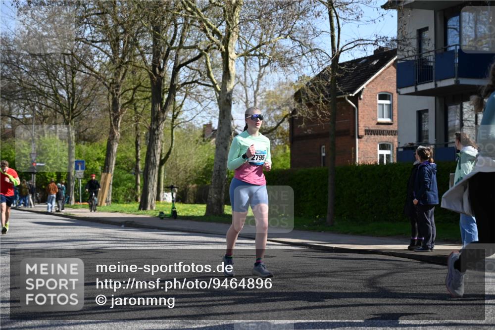 12.04.2026 - 45. Internationalen Wilhelmsburger Insellauf J. Mangold http://msf.ph/oto/9464896 12.04.2026 10:56:23 Ziel 4549, 4717, 2055, 5512, 2220, 4158, 2133, 2754, 4155, 2795, 3917, 5319, 5352, 2915, 3224, 4654, 3059, 3187, 4448, 2912, 2913, 4927, 2791, 2067, 4321, 2744, 5508, 4388 meine-sportfotos.de